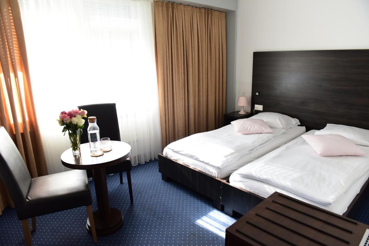 Hotel Toess ヴィンタートゥール エクステリア 写真